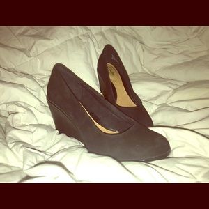 Clark’s Artisan Black NEW wedge pump 7M Never worn